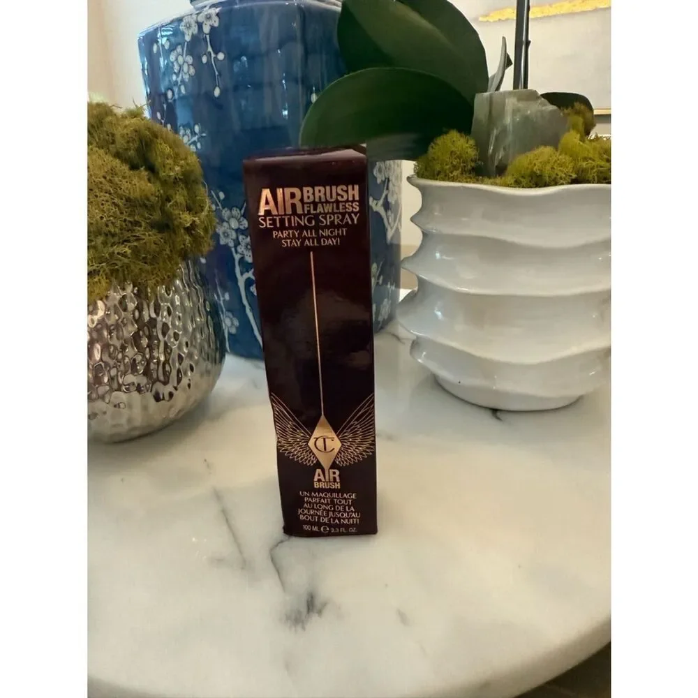 Charlotte Tilbury Airbrush Flawless Hydrating & Waterproof Setting Spray